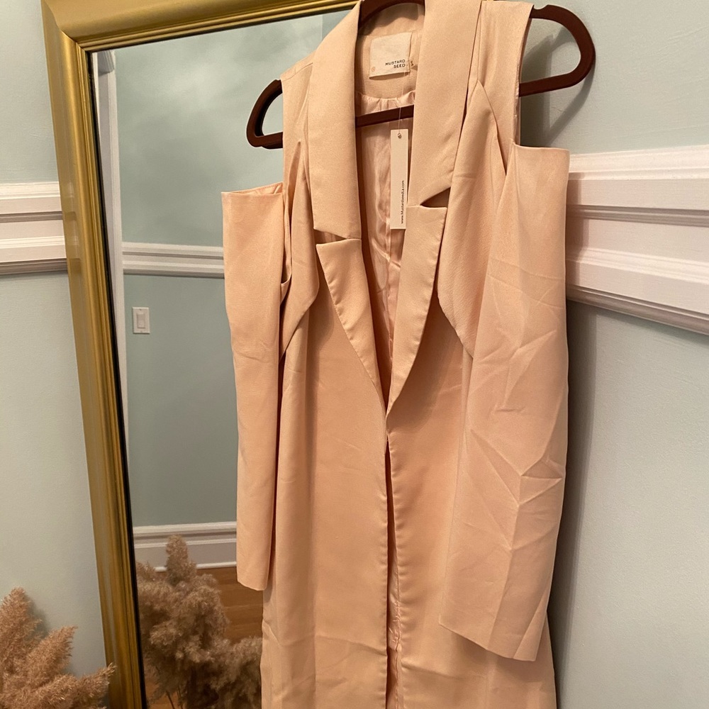 Blush Nude cold shoulder blazer